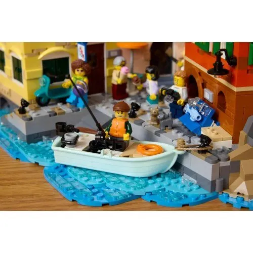 LEGO 21359 Italienske Riviera – 3.251 dele