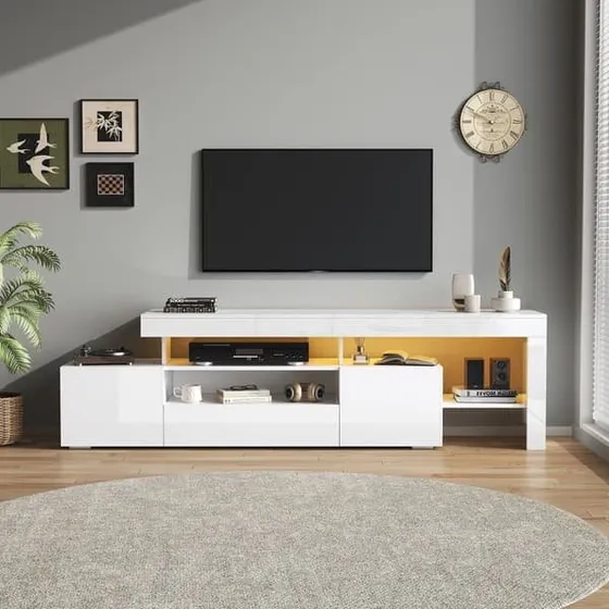 Hvidt TV-bord i højglans med LED – plads til 85-tommer TV
