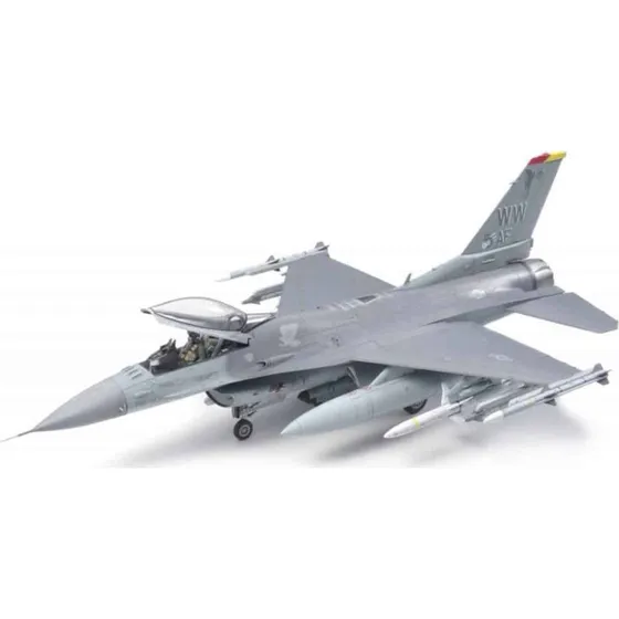 Tamiya 1/48 Lockheed Martin F-16CJ (Block 50) modelsæt