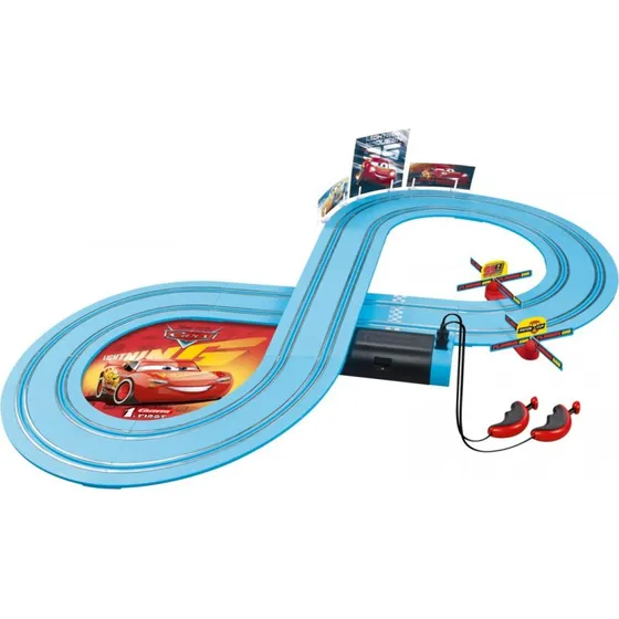 Carrera First 20063037 Disney Pixar Cars – Race of Friends 2,4 m