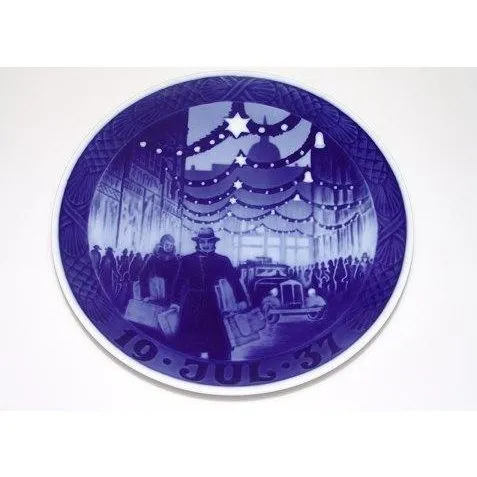 Royal Copenhagen Juleplatte 1937 'Jul på Strøget' 18 cm