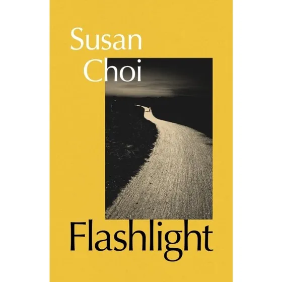 Flashlight - Eleanor Cattona - Trykt bog