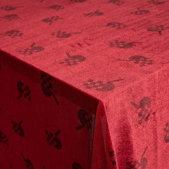 Rød velour juledug med hjerter 150x300 cm (OEKO-TEX)