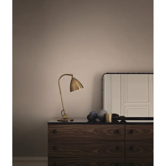 GUBI Bestlite BL2 Bordlampe Messing/Porcelæn Ø16