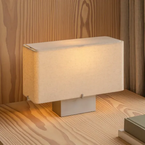 Audo Copenhagen Nonna Bordlampe - Aluminium & Sand Tekstil - 24 cm