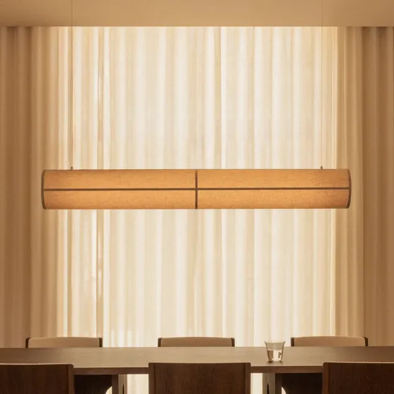 Audo Copenhagen Hashira Linear hængelampe, natur, 140 cm