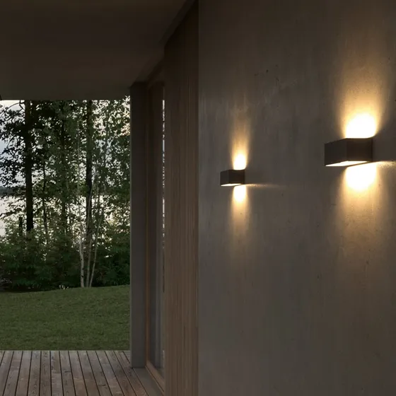 Light-Point Linea W2 LED-væglampe sort, 30 cm, IP54