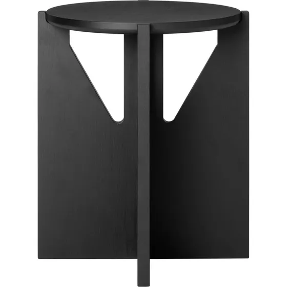 Kristina Dam Studio Simple Stool i lakeret egetræ