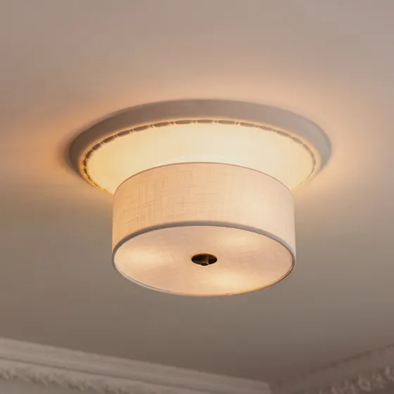 Globen Lighting Noah 35 Loftlampe - Hvid med messingdetaljer