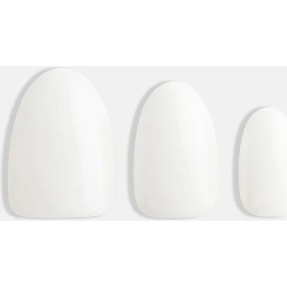DUFFBEAUTY Instant Pro Press-On Manicure Coconut Milk Short Almond