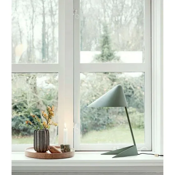 Warm Nordic Ambience bordlampe - Støvgrøn - 43 cm