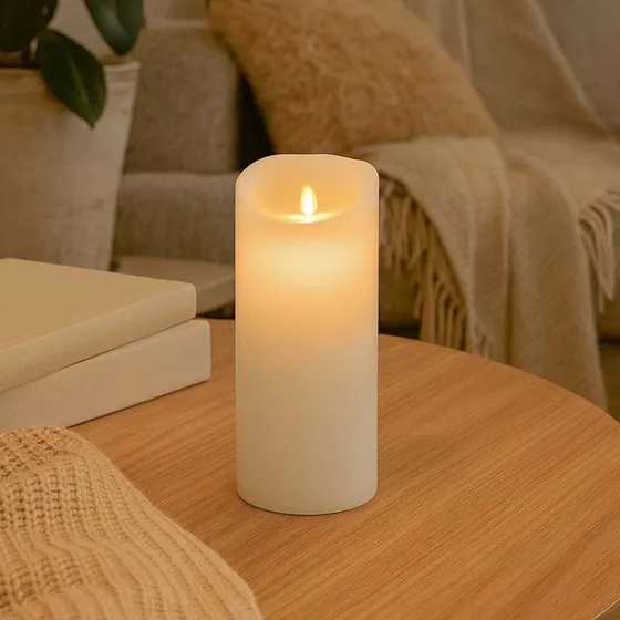 LED XL Bloklys 22,5cm - Hvid med flammeeffekt og fjernbetjening