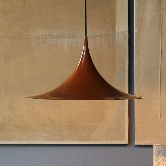 Gubi Semi Pendellampe Ø30 Glossy Roasted Pumpkin