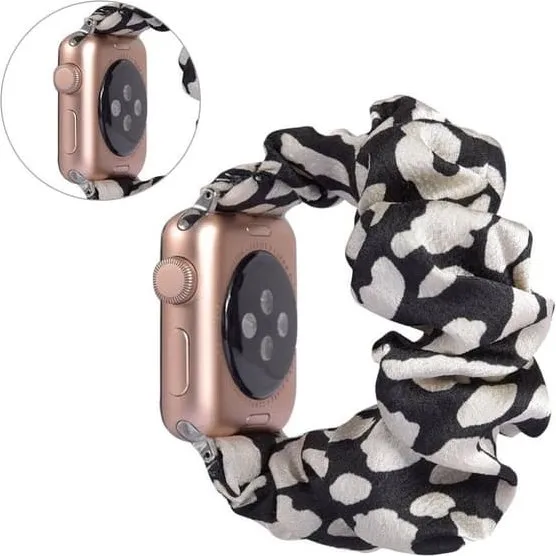 Apple Watch Series 5 40mm Rem - Hvide Skyer på Sort Baggrund