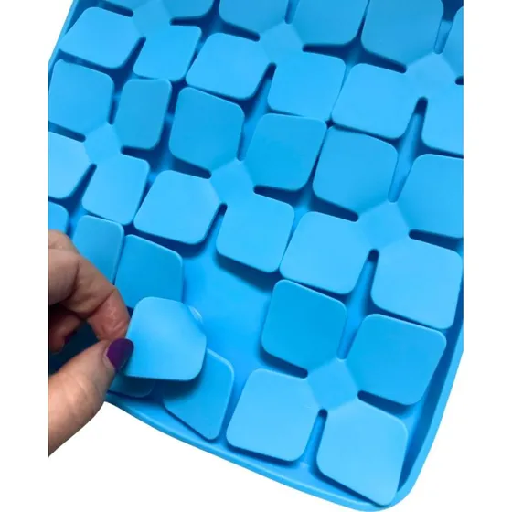 Confetti Dogs Leaf Slikkemåtte 20x20 cm