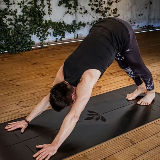 yellowMAT Yoga Gummi Yogamåtte - PU & Gummi, Sort