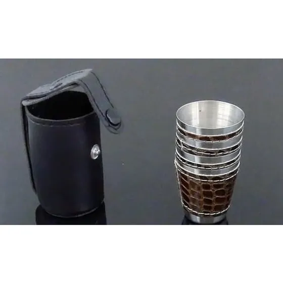 Sæt med 4 læderbeklædte metalglas 30 ml i etui