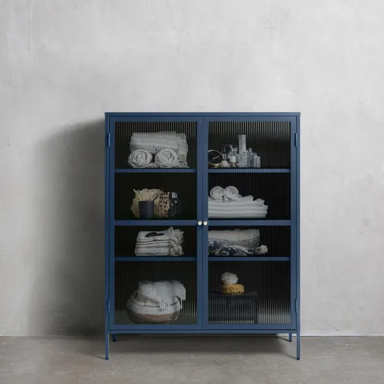 Håum Sundsvall Vitrineskab - Blå Metal & Riflet Glas - 140 cm