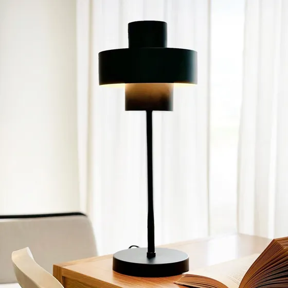 Dyberg Larsen Stoke Bordlampe - Mat Sort