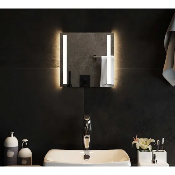 LED badeværelsesspejl 30x30 cm IP65 med USB