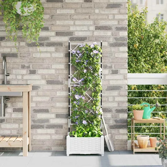 Hvid havekrukke med espalier 40x40x125,5 cm
