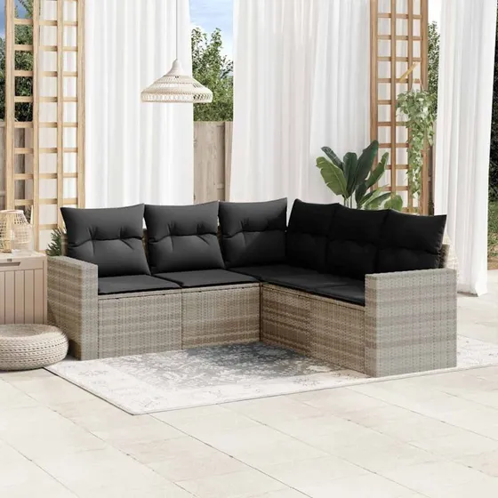 5-delers sofasæt i lysegrå polyrattan med hynder
