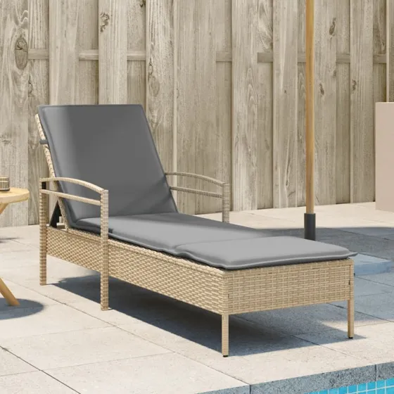 Liggestol i polyrattan med hynde 63x200x81 cm – beige