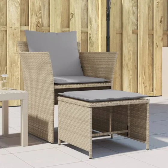 Havestol med fodskammel i polyrattan - beige