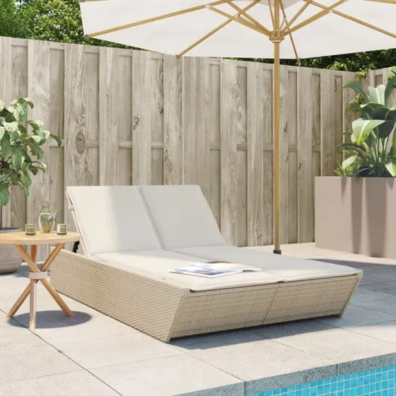 Solseng i polyrattan med hynder, beige