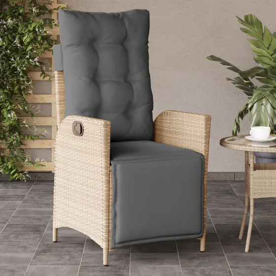 Havestol i polyrattan med justerbar ryg og fodstøtte – beige