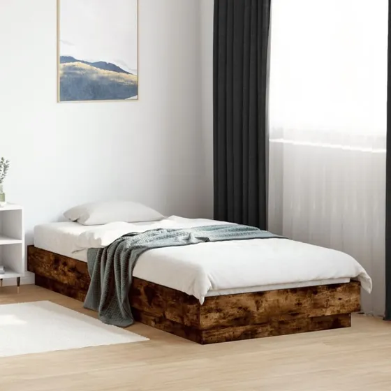 Sengeramme 100x200 cm i konstrueret træ – røget eg