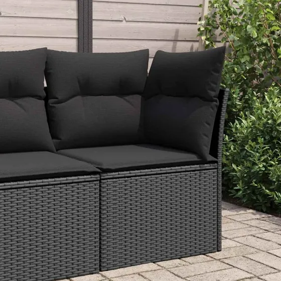 Havesofahjørne i sort polyrattan med hynder