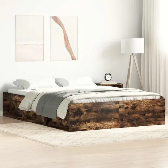 Sengeramme 140x200 cm i røget egetræ – robust & opbevaring