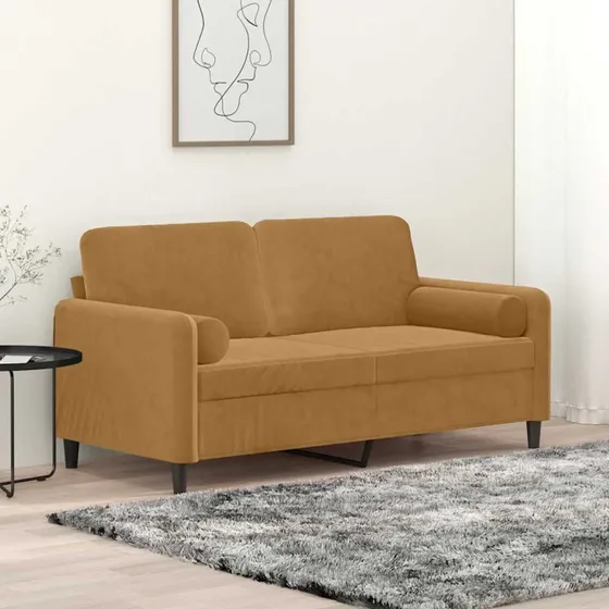 2-personers veloursofa 140 cm med pyntepuder – brun