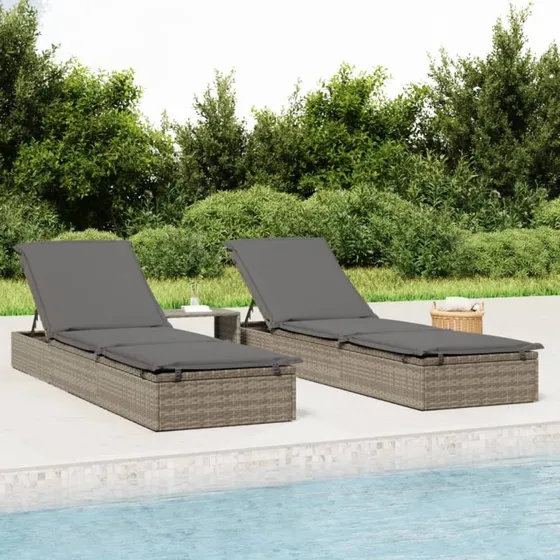 Solsenge 2 stk. med bord i grå polyrattan
