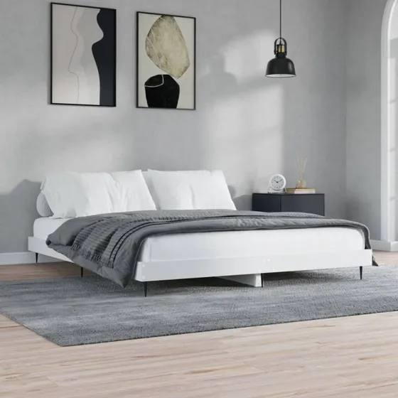 Sengestel 150x200 cm hvidt konstrueret træ med metalben