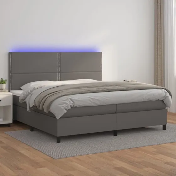 Kontinentalseng 200x200 cm i gråt kunstlæder med LED