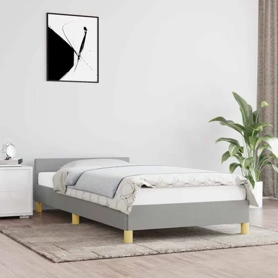Sengeramme 100x200 cm i lysegrå stof med sengegavl