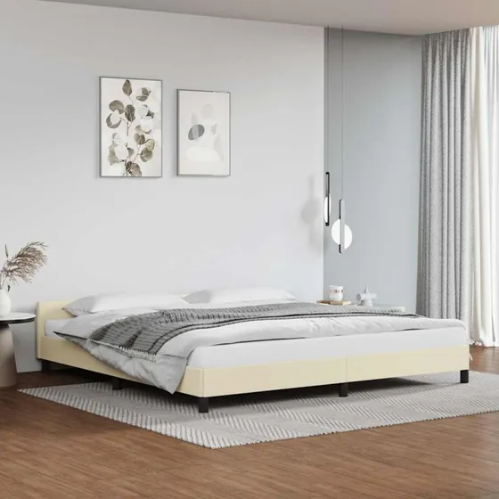 Sengeramme 200x200 i creme kunstlæder med sengegavl