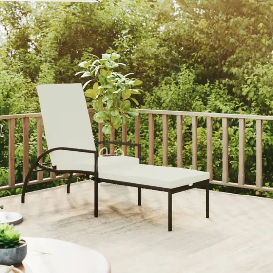 Liggestol med fodskammel i sort polyrattan