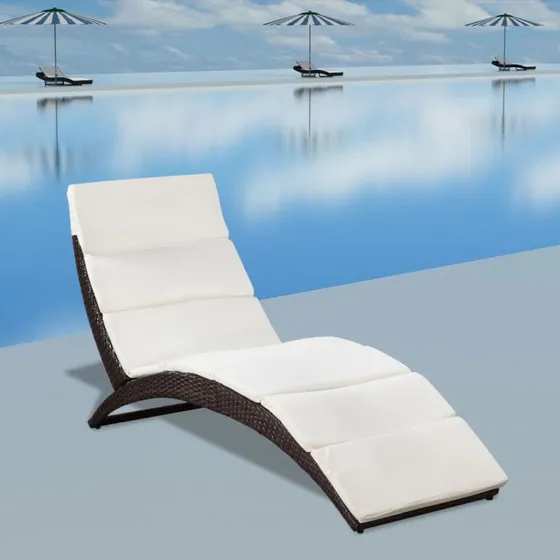 Foldbar liggestol i polyrattan med hynde – brun