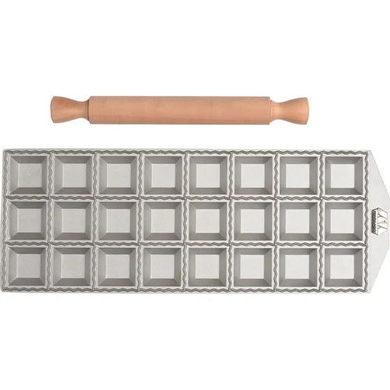 Marcato ravioliform 24 firkantede ravioli med kagerulle