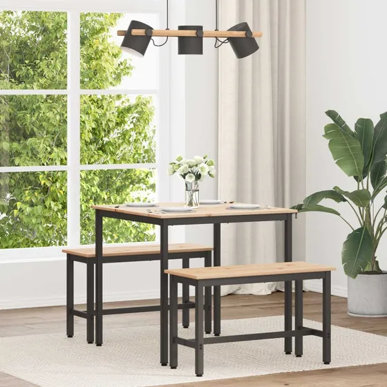 Spisebord i massiv fyrretr 80x80 cm  natur