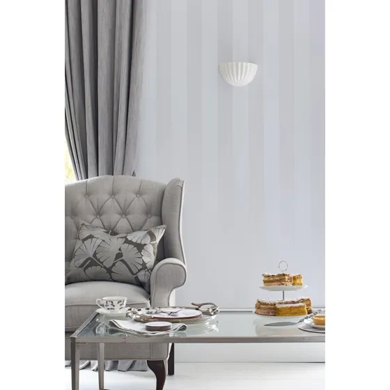 Laura Ashley Lille Pearlescent Stripe tapet 10 m x 52 cm - Silver