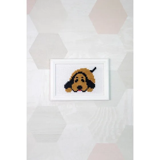 Billede Hund broderisæt 8×9,5 cm på hvid Aida
