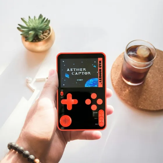 Mad Monkey Retro Slim håndholdt konsol – 300 spil