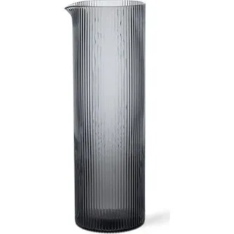 ferm LIVING Ripple vandkaraffel 1,12 L Smoked grå