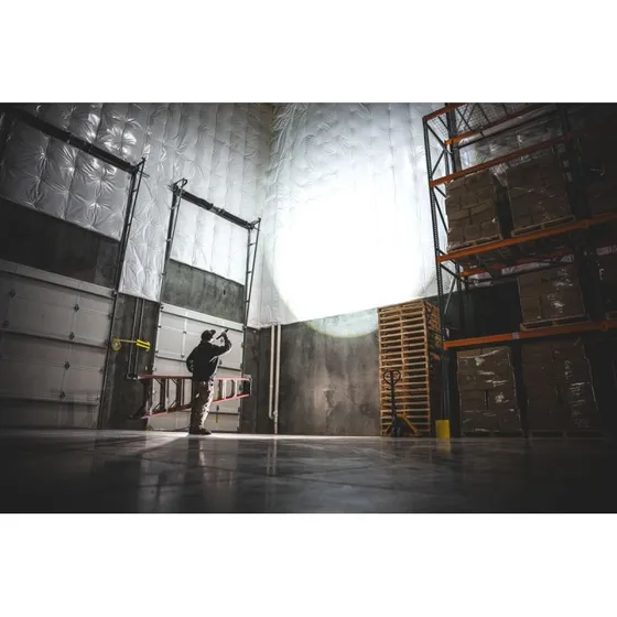 Coast XP80R genopladelig lommelygte med PowerIQ-display