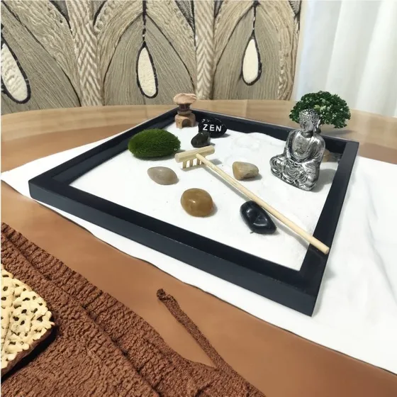Mad Monkey Zen Garden (compact)