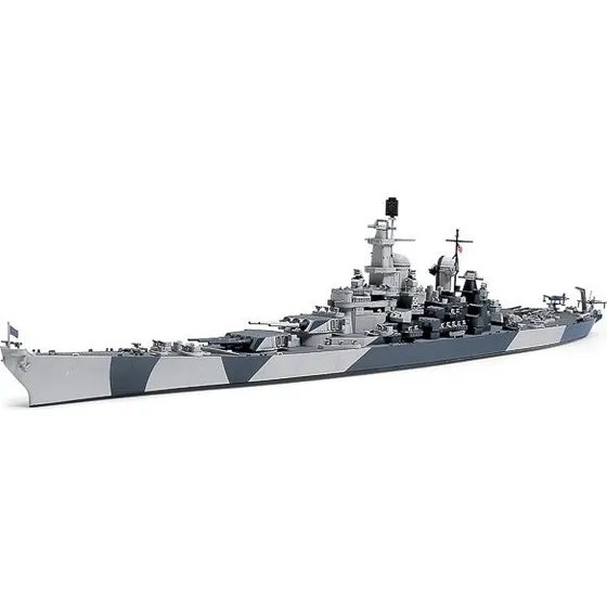 Tamiya 1:700 U.S. Battleship Iowa (BB-61)
